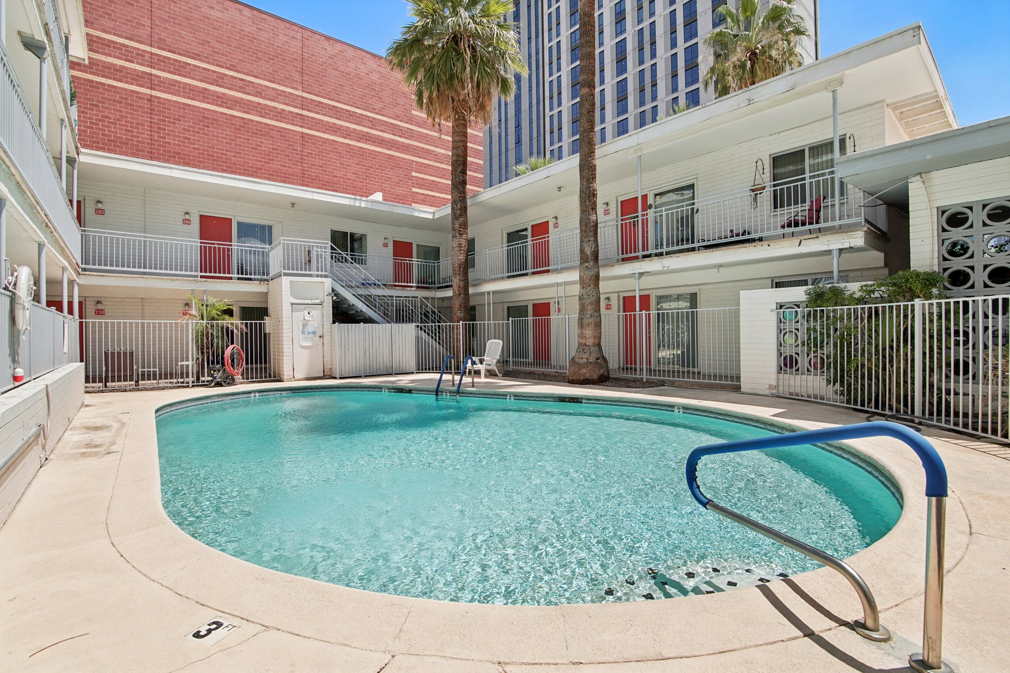 21-web-or-mls-N 2nd Ave-0407-903